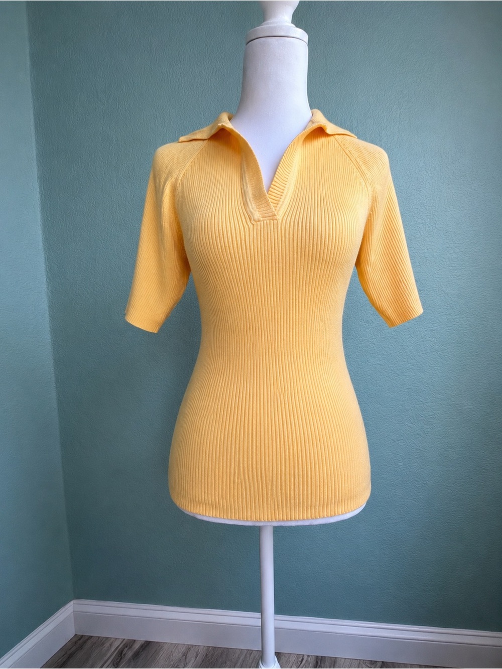 Yellow Ribbed Knit Polo Top Medium NWT